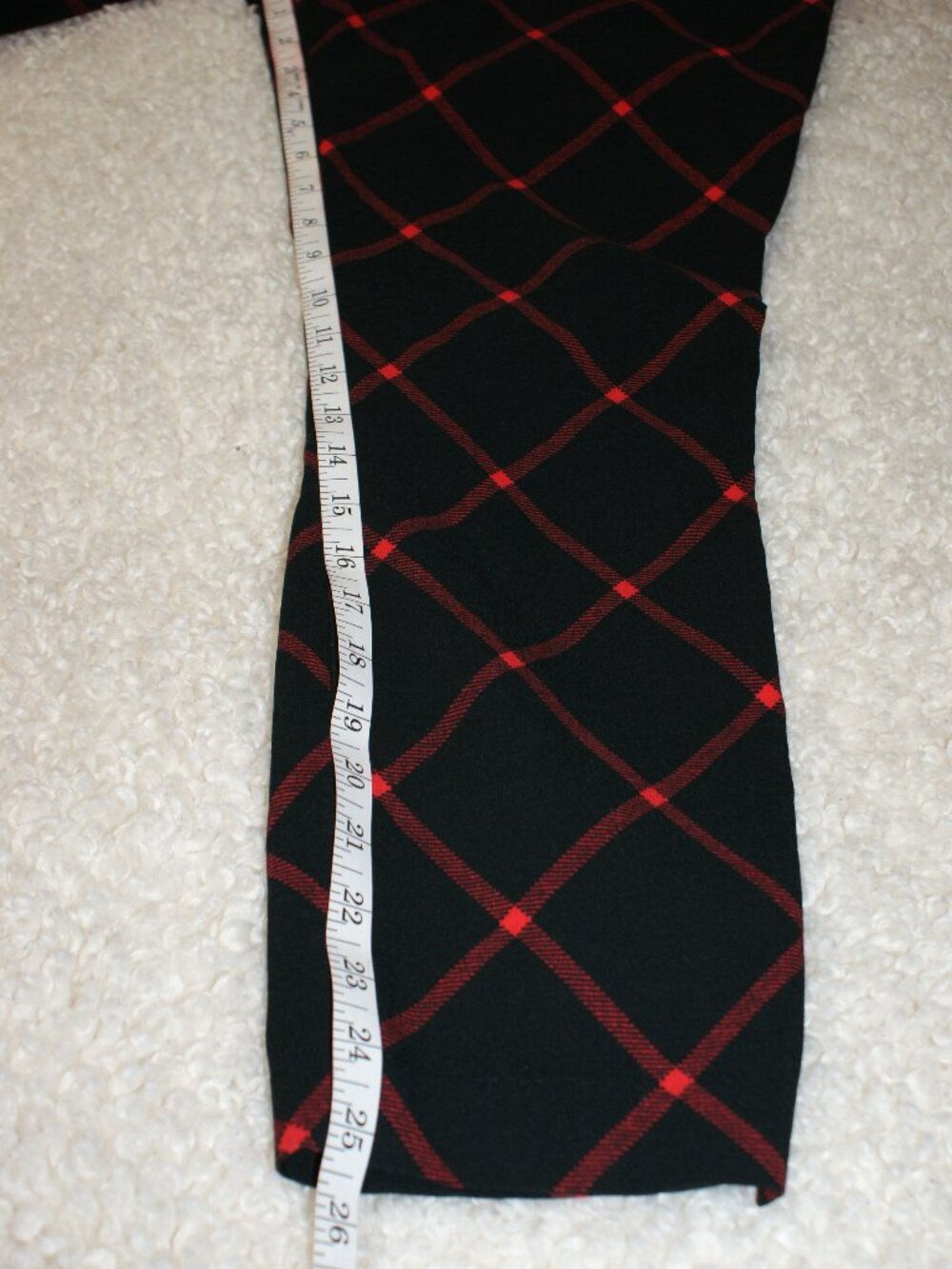 New York and Company Black with Red squares Ankle Pants - size XL - Picture 6 of 9